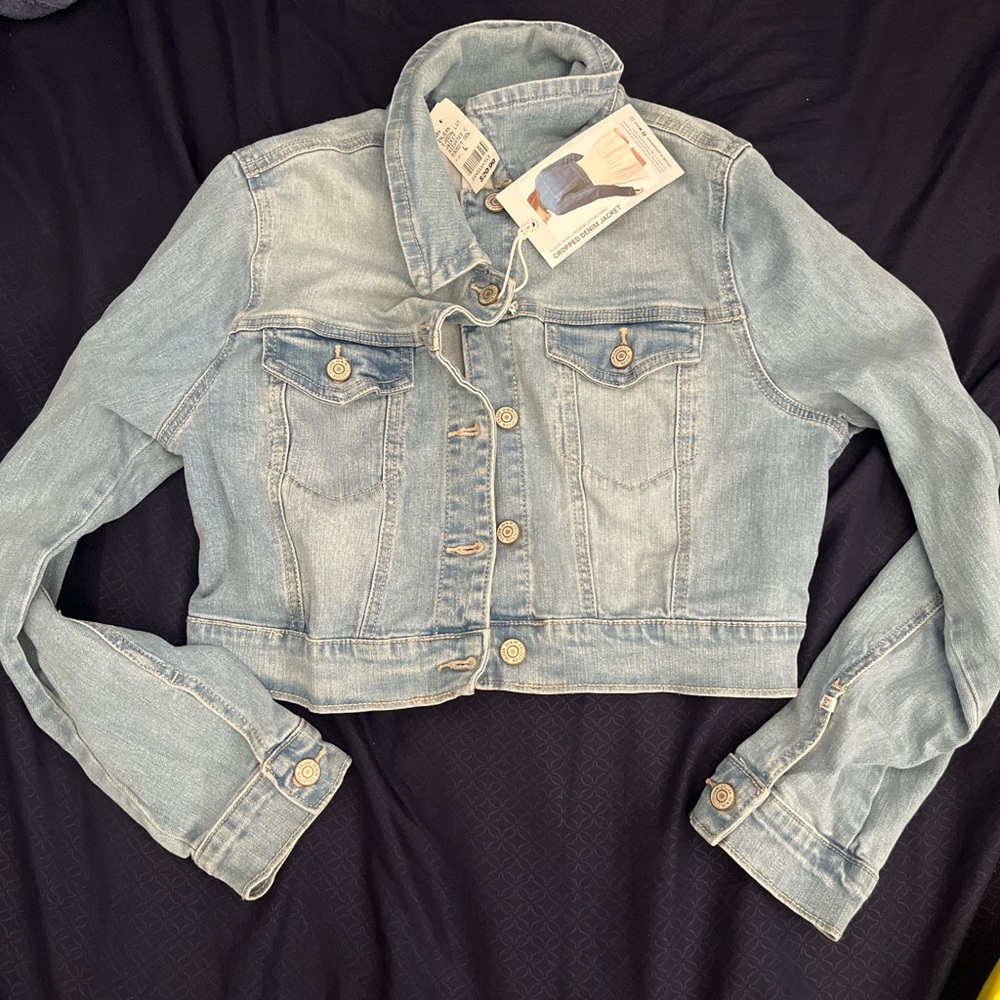 Light Wash crop Denim Jacket